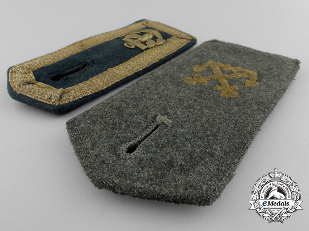 two_coastal_artillery_shoulder_boards_s0558420