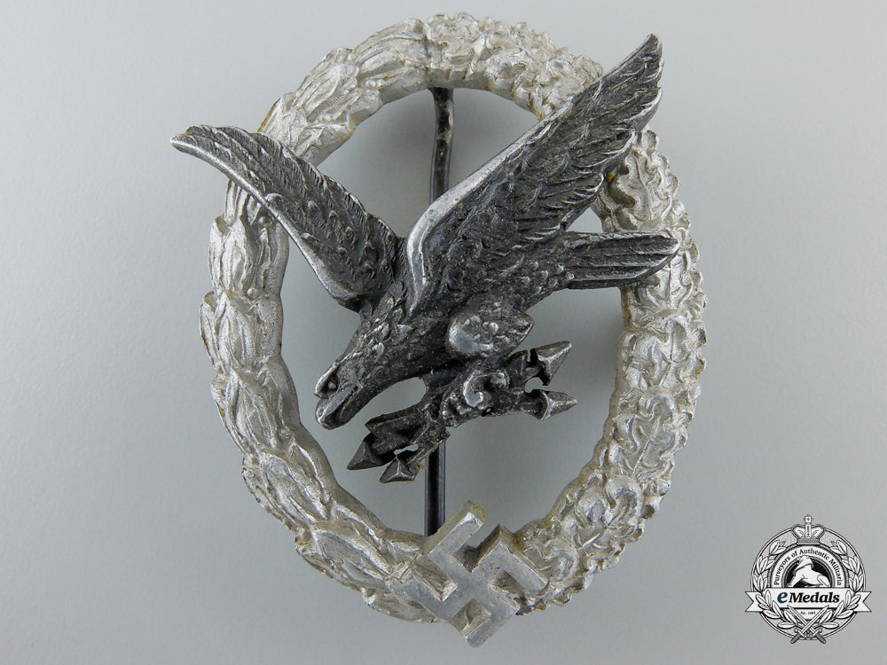 an_aluminum_luftwaffe_radio_operator&_air_gunner_badge_by_juncker_s0563163_2_
