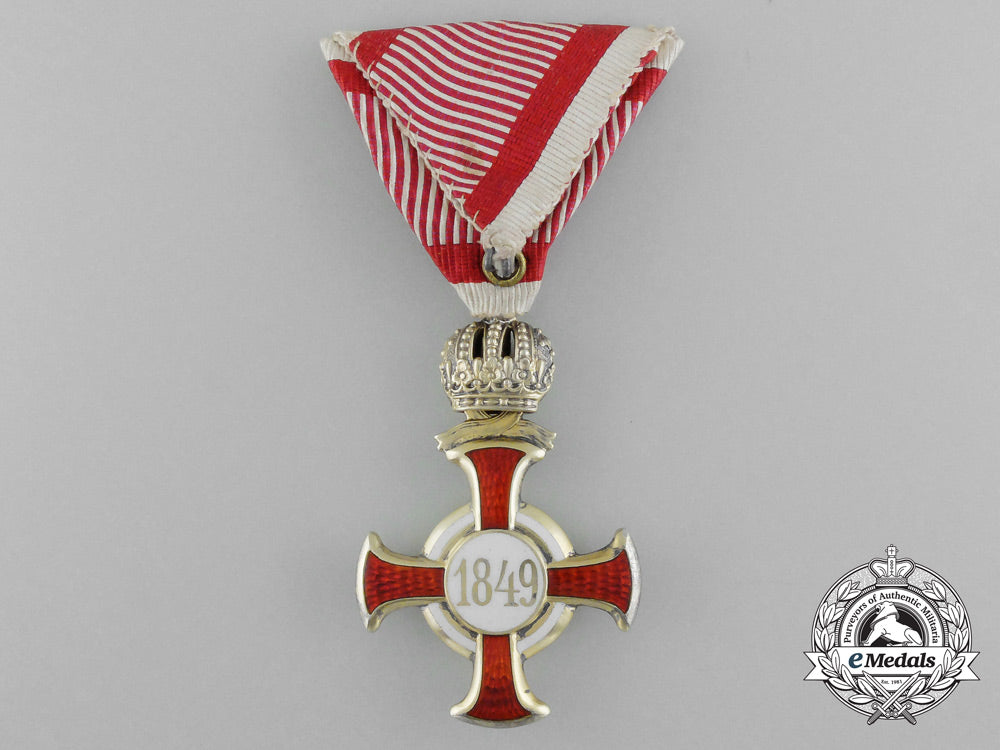 a_type_ii_first_class_austrian_cross_of_merit_with_crown_s0570067