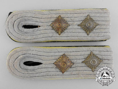 germany,_ss._a_pair_of_ss-_hauptsturmführer(_signals)_shoulder_boards_s0578270_1