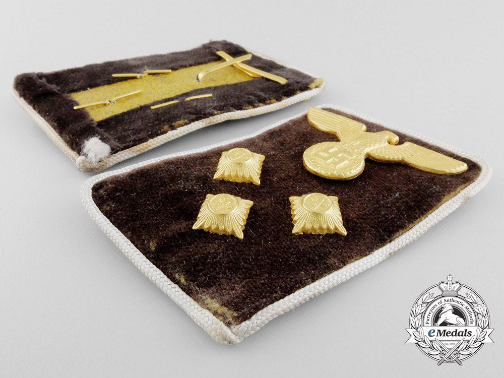 germany._an_nsdap_district_level_action_leader_collar_pair_s0619086_1