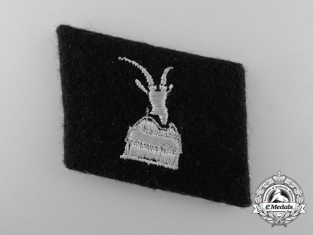 a_waffen-_ss_collar_tab_for_skanderbeg;1._waffen-_gebirgs-_division_der_ss(_albanische_nr.1)_s0663419