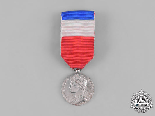 france,_v_republic._a_medal_of_honour_for_work,_ii_class_silver_grade_s19_0106