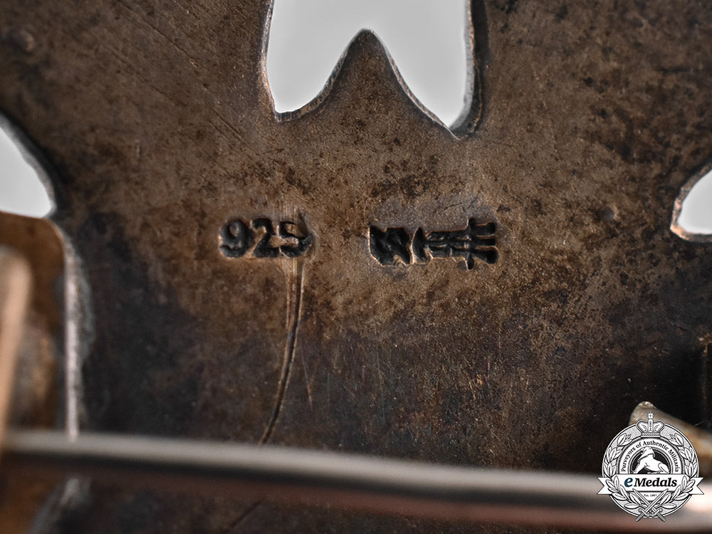 sweden,_kingdom._a"_riksakten"_union_arms_of_sweden_and_norway_badge_s19_0185