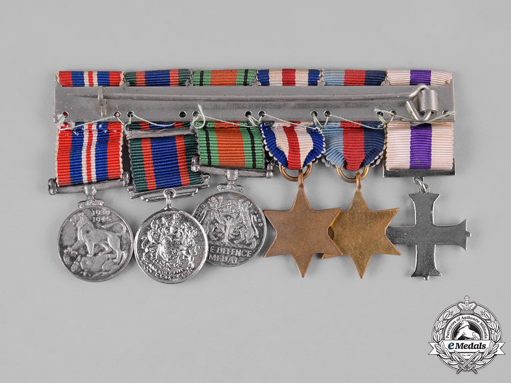 canada._two_second_war_period_miniature_groups_s19_0219