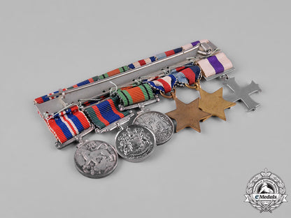 canada._two_second_war_period_miniature_groups_s19_0221