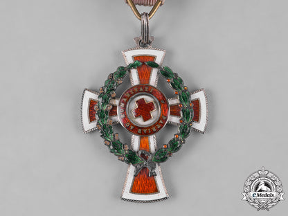 austria,_empire._an_honour_decoration_of_the_red_cross,_ii_class_with_war_decoration_s19_0396