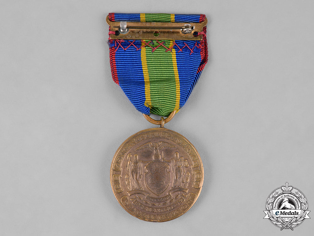 united_states._a_new_york_service_badge_for_mexican_border_service1916-1917_s19_0512_1