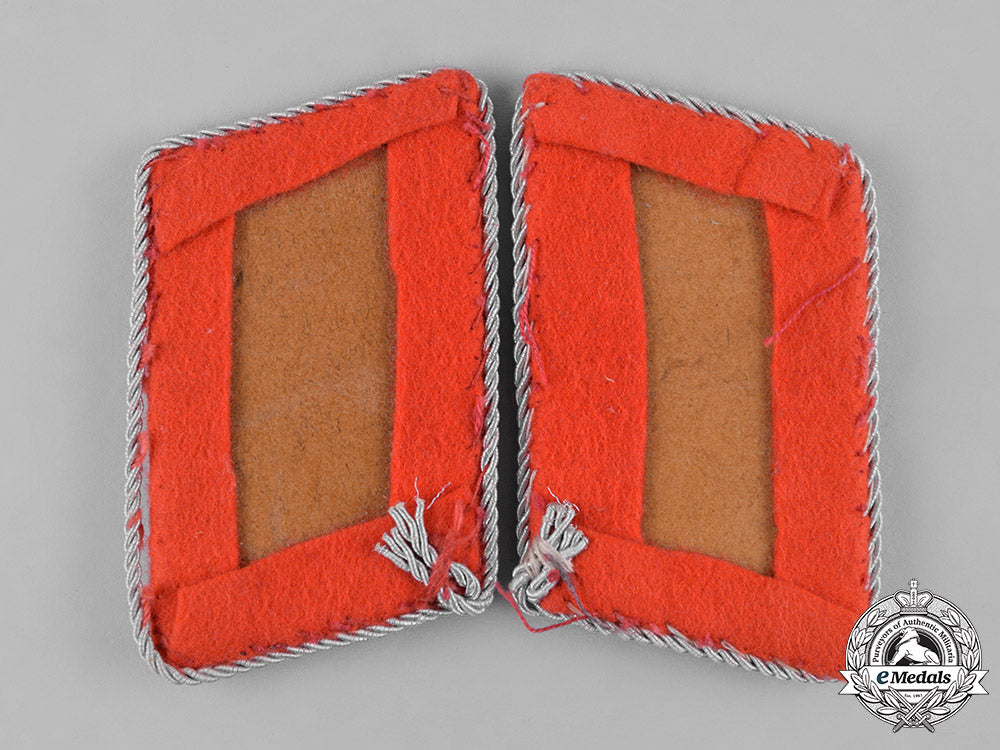 germany,_luftwaffe._a_set_of_luftwaffe_oberleutnant_flak_collar_tabs_s19_0708