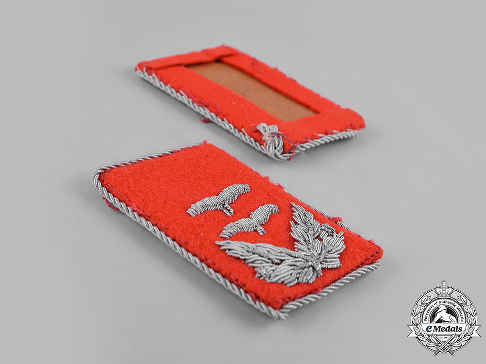 germany,_luftwaffe._a_set_of_luftwaffe_oberleutnant_flak_collar_tabs_s19_0709