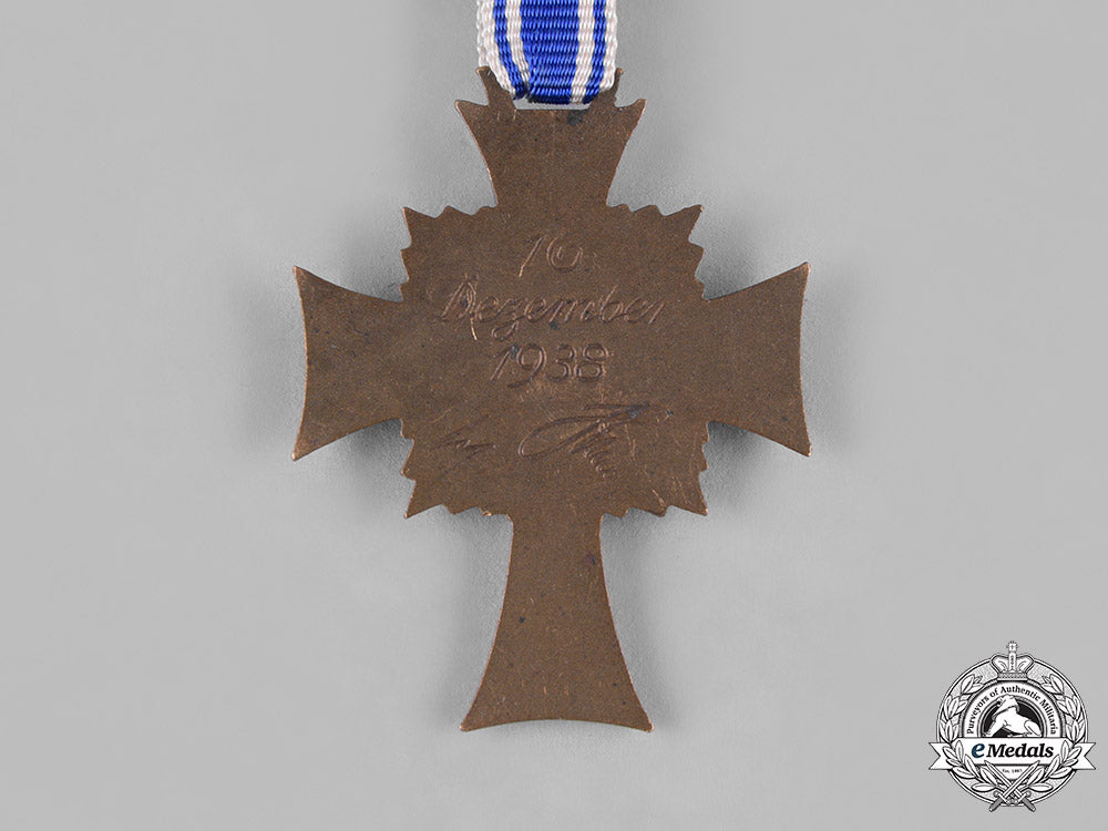 germany,_third_reich._an_honour_cross_of_the_german_mother,_bronze_grade_s19_0755