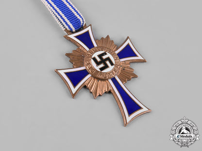 germany,_third_reich._an_honour_cross_of_the_german_mother,_bronze_grade_s19_0756