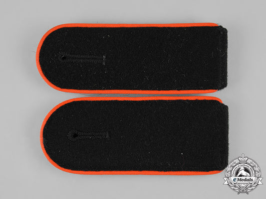 germany,_ss._a_pair_of_waffen-_ss_mann_artillery/_flak_shoulder_straps_s19_0757