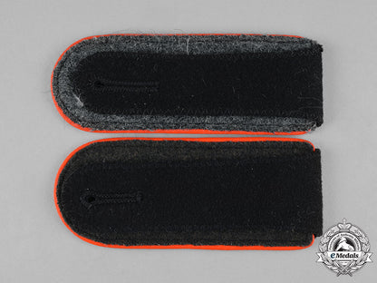 germany,_ss._a_pair_of_waffen-_ss_mann_artillery/_flak_shoulder_straps_s19_0758