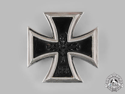 germany,_federal_republic._a_lot_of_wehrmacht_awards,1957_versions_s19_0765
