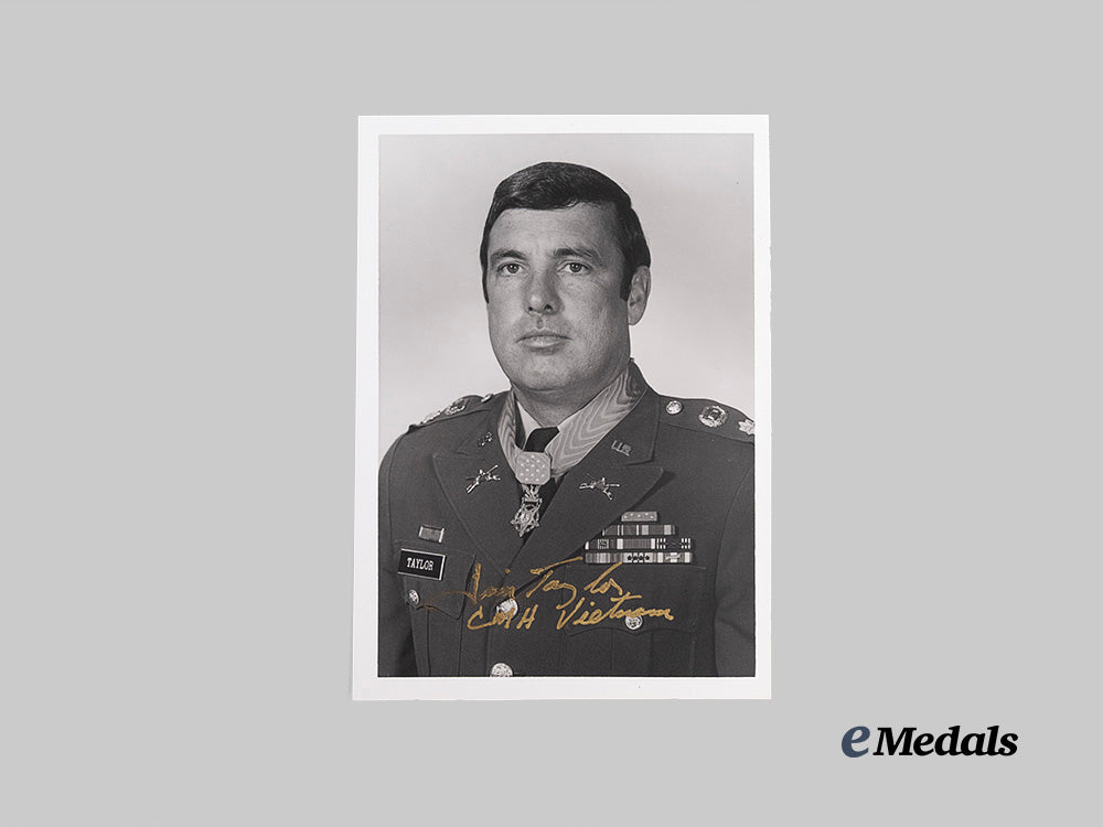 united_states._a_signed_photograph_of_vietnam_war_congressional_medal_of_honor_recipient,_captain(_armor)_james_allen_taylor_e_medals__w8673_3