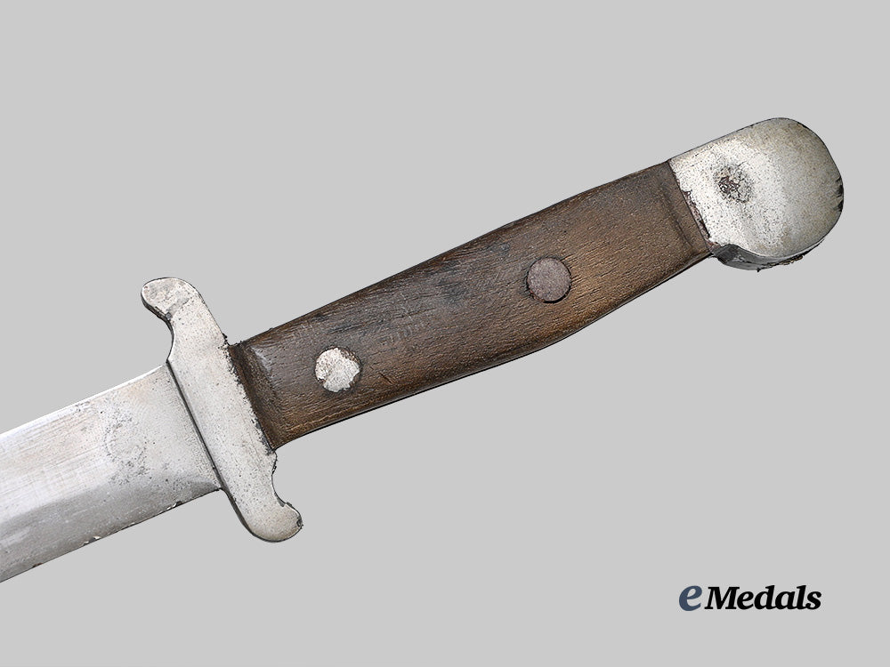 united_kingdom._a_lot_of_four_blades_with_escape_knife_e_medals__g_b8649_27