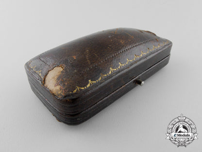a_fine_york_and_lancaster_regiment_brooch_in_gold_with_case_s_404