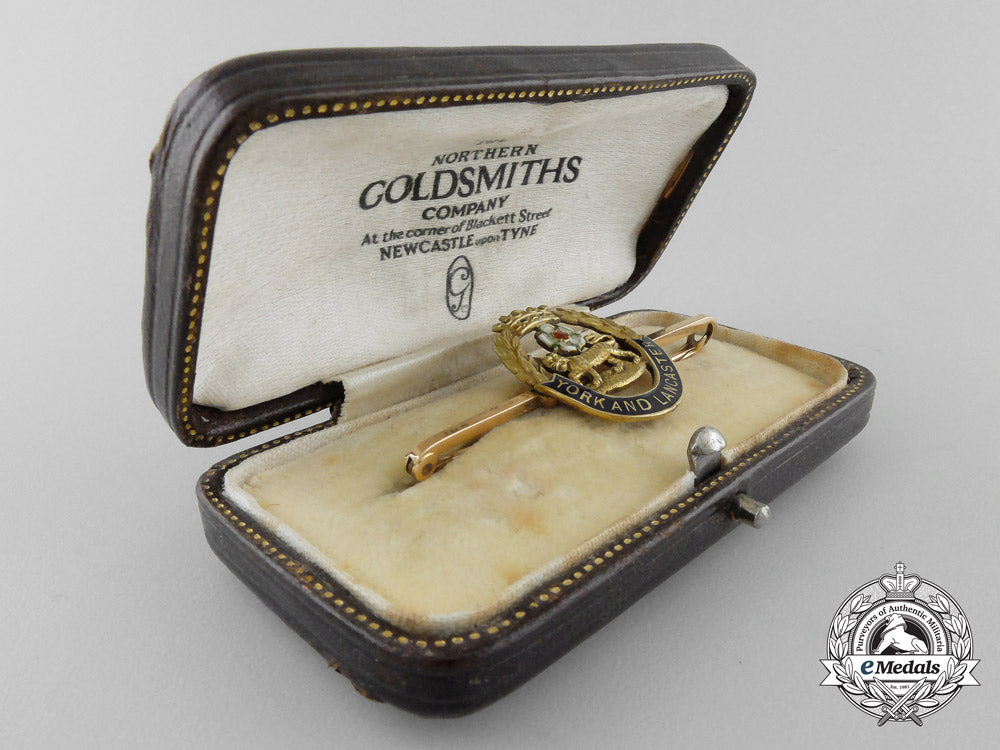a_fine_york_and_lancaster_regiment_brooch_in_gold_with_case_s_405