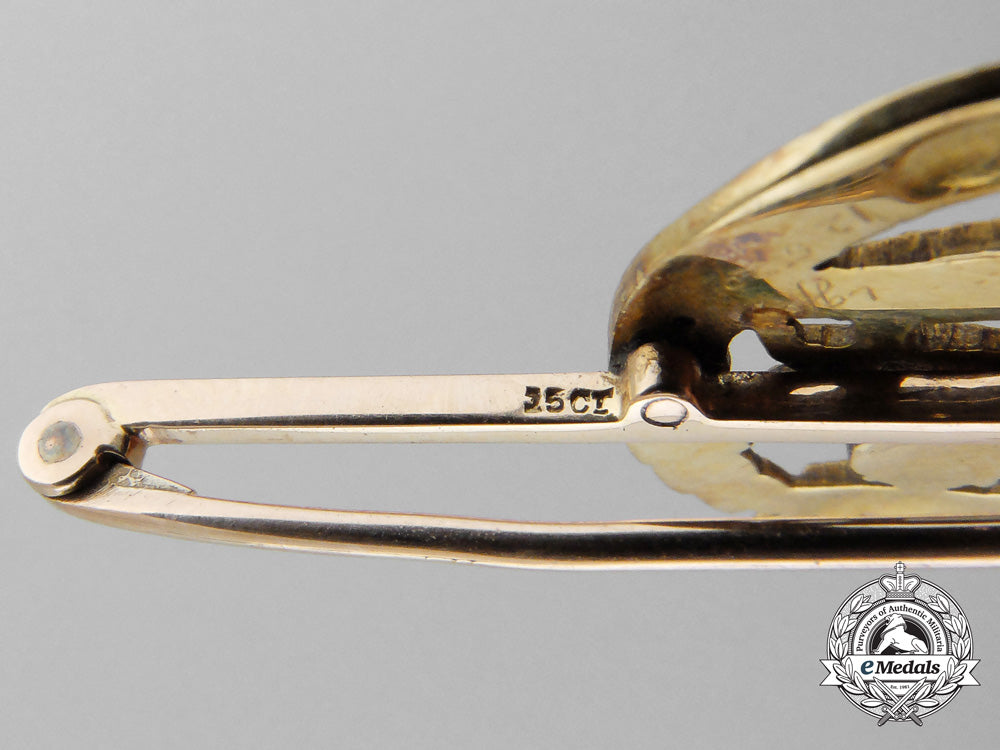 a_fine_york_and_lancaster_regiment_brooch_in_gold_with_case_s_408