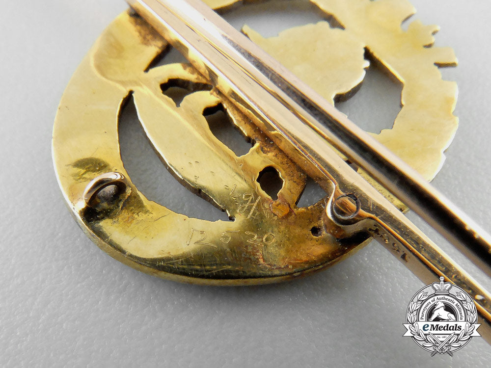 a_fine_york_and_lancaster_regiment_brooch_in_gold_with_case_s_409
