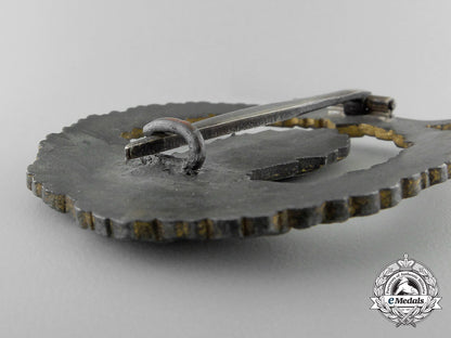 a_kriegsmarine_minesweeper_war_badge_s_735