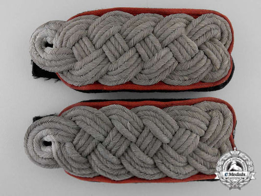 a_set_of_waffen_ss_hauptsturmfuhrer_artillery_unit_shoulder_boards_s_747