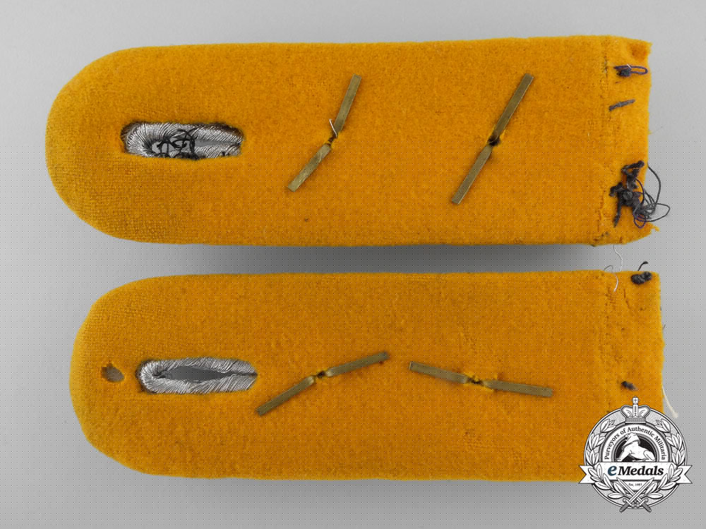 a_pair_of_luftwaffe_hauptingemieur_der_reserve_shoulder_boards_s_895
