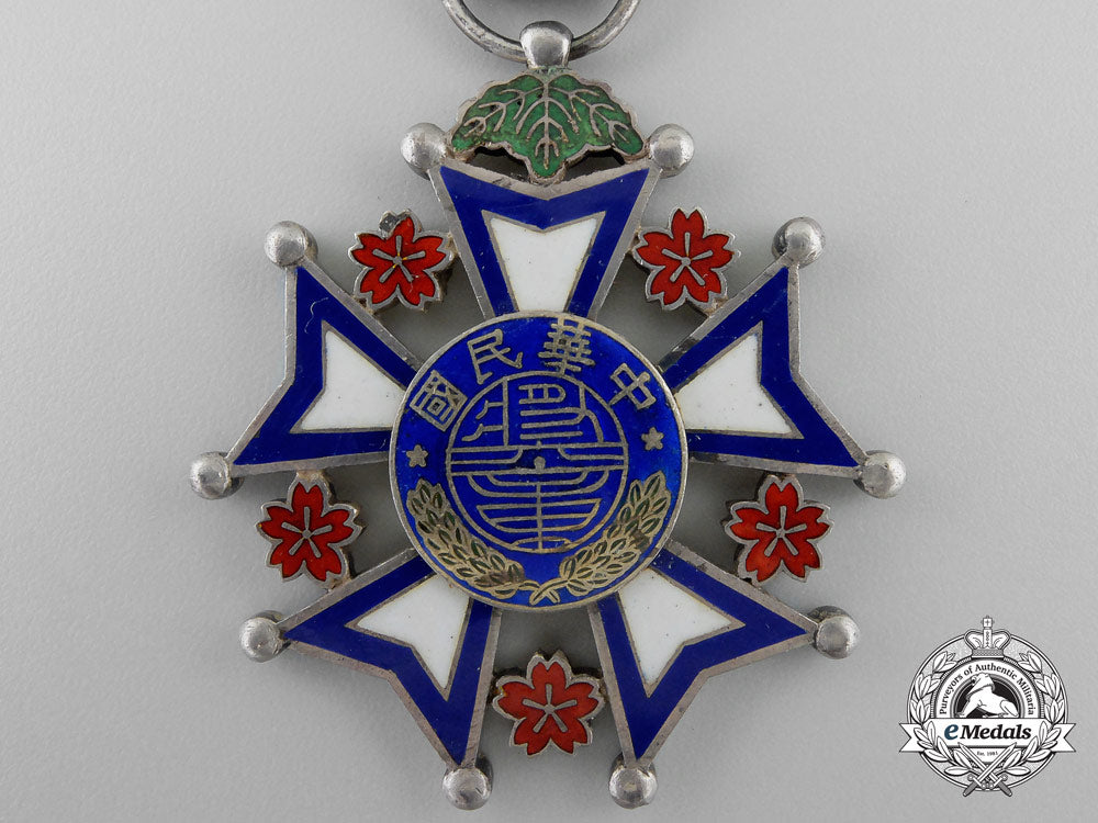 china,_republic._a_merit_medal,_second_class(_hebei(_chihli)_with_republican_decorations)_s_913_1