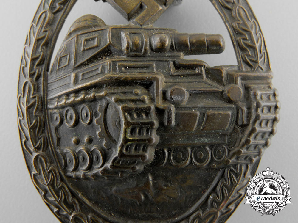 an_early_bronze_grade_tank_badge_s_933