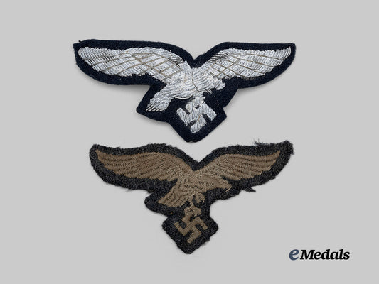 germany,_luftwaffe._a_pair_of_eagle_insignia_for_enlisted_and_officer_ranks_e_medals__g62855_2