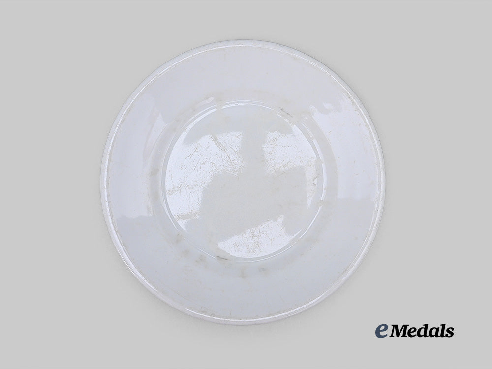 germany,_heer._a_pair_of_mess_hall_plates_e_medals__g62928_6