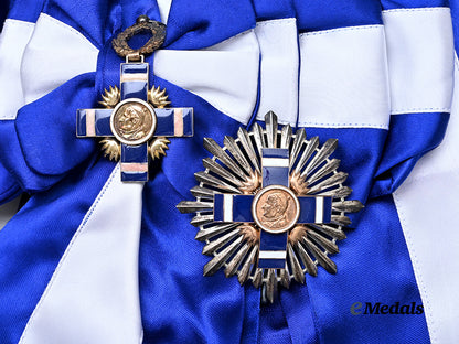 el_salvador,_republic._a_national_order_of_josé_matías_delgado,_grand_cross_set_in_case_e_medals__w8668_5