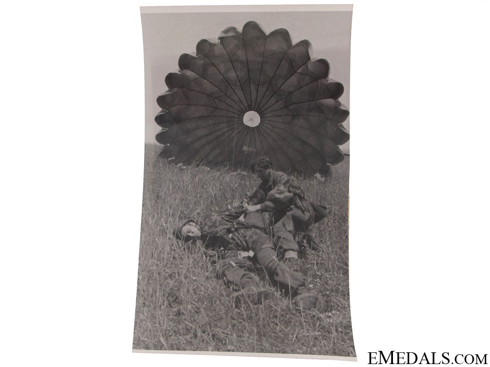 superb_fallschirmjäger_photo–_drvar,_bihac1944_superb_fallschir_51100d5c14487
