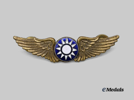 china,_republic._a_set_of_second_war_chinese_air_force_pilot_wings,_c.1945_e_medals__w7620_2