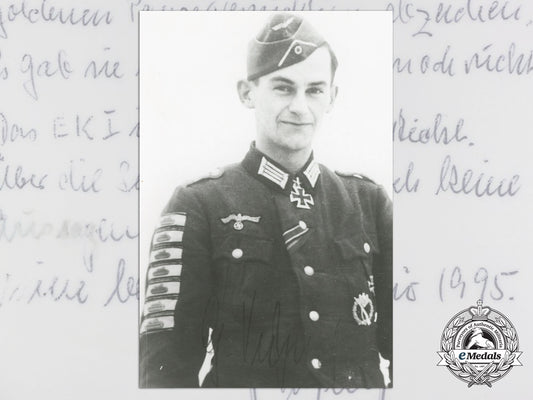 a_post_war_signed_photograph_of_knight's_cross_recipient;_günther_viezenz_t_022_1