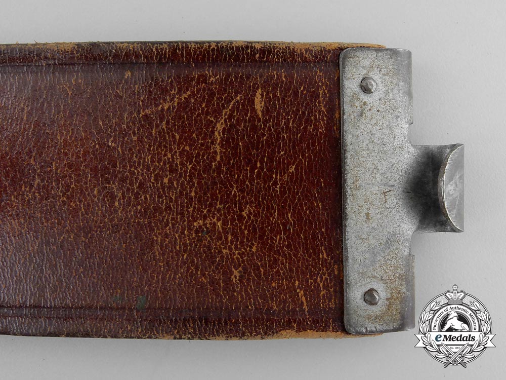three_second_war_german_belts_t_136