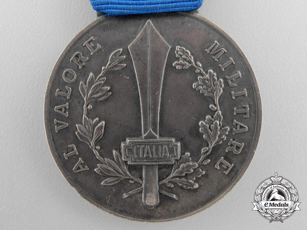 a_fascist_period_italian_al_valore_militarie_t_242