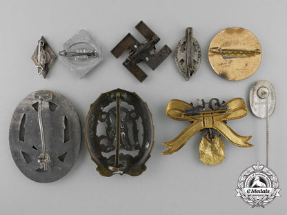 a_lot_of_second_war_german_badges&_pins_t_445