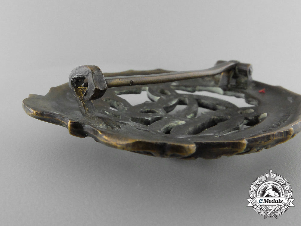 a_lot_of_second_war_german_badges&_pins_t_447