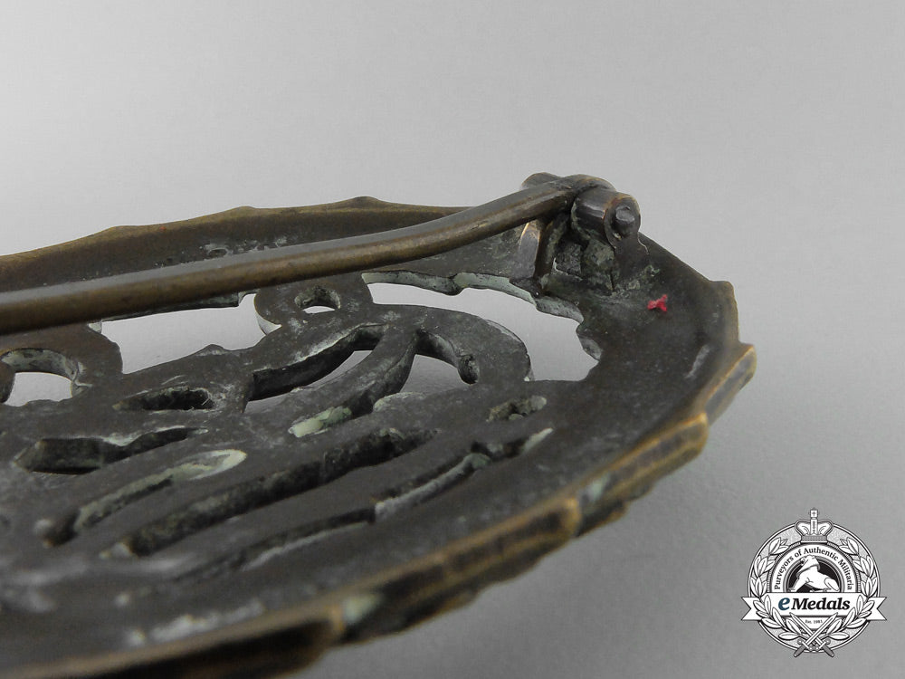 a_lot_of_second_war_german_badges&_pins_t_448