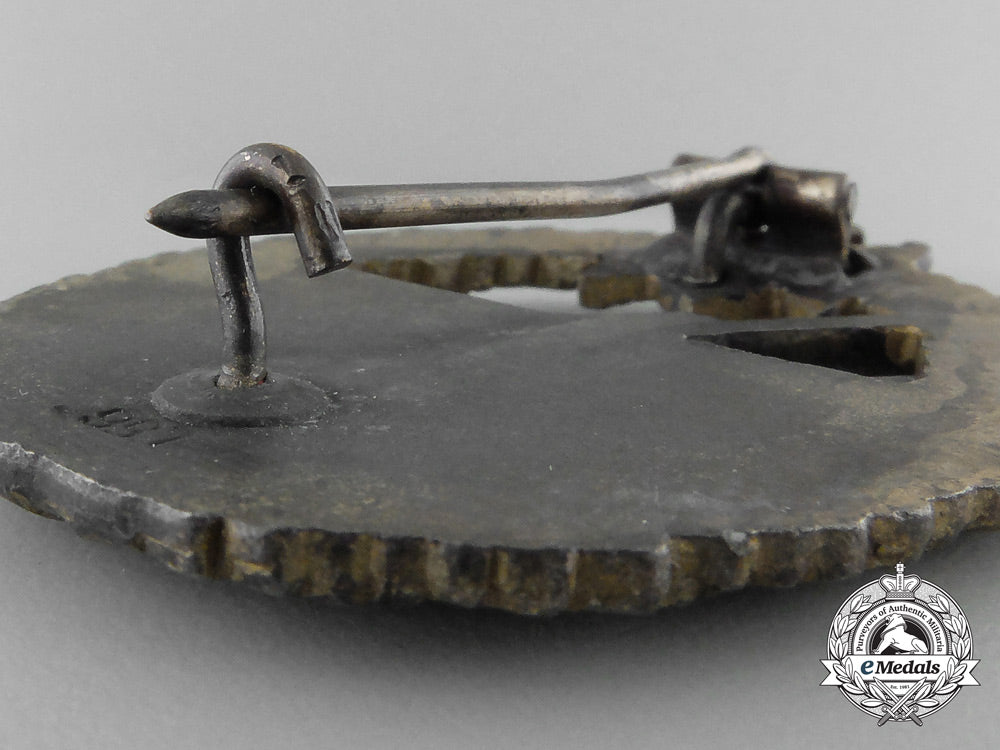 a_kriegsmarine_coastal_artillery_badge_by_funcke&_brüninghaus_t_566