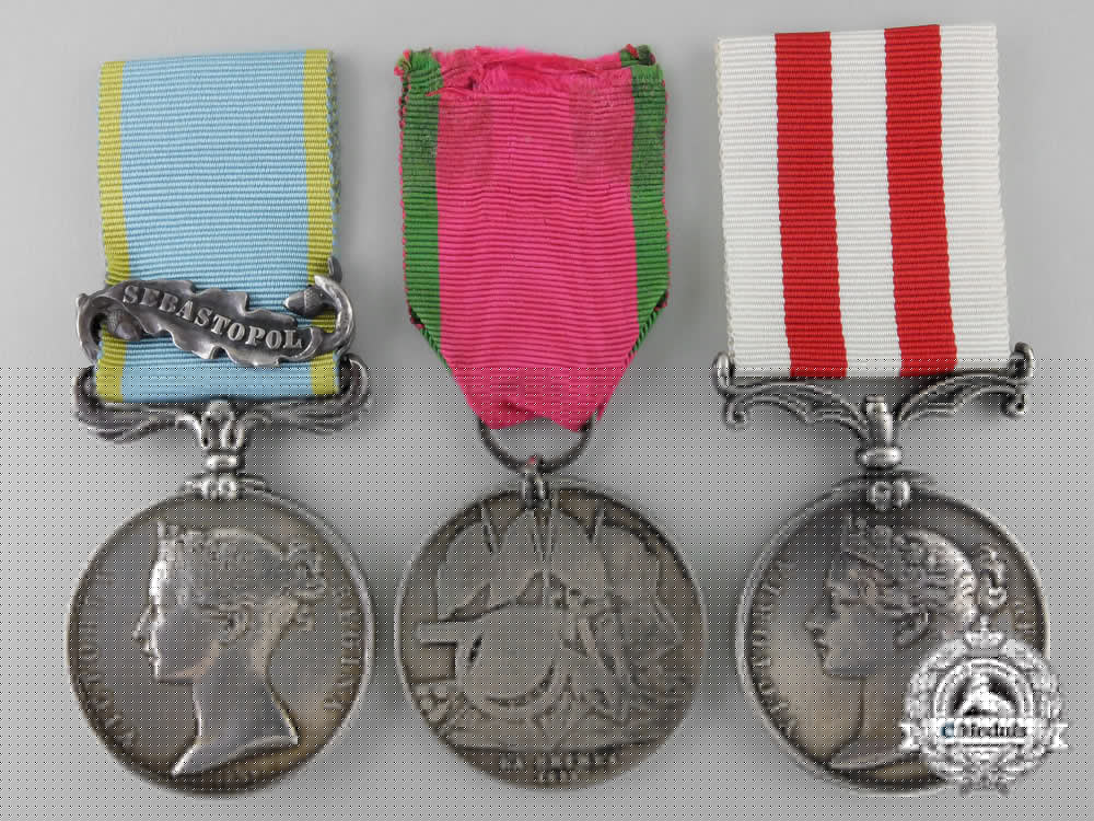 a_fine_canadian_permanent_forces_long&_meritorious_service_family_group_t_715