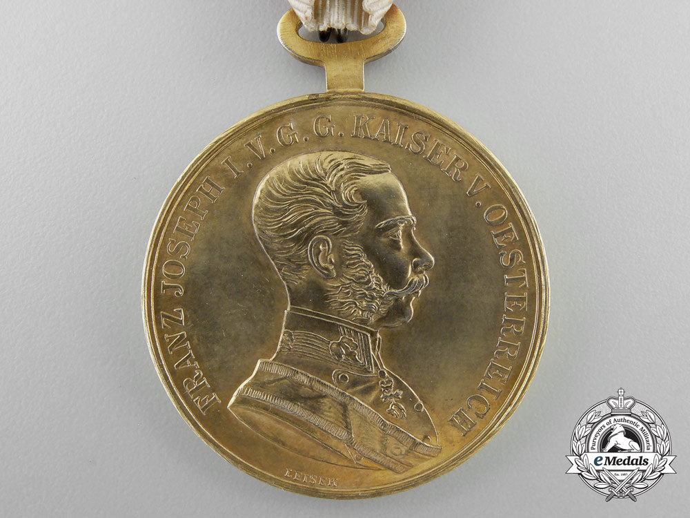 austria,_empire._a_golden_bravery_medal,_c.1916_t_823
