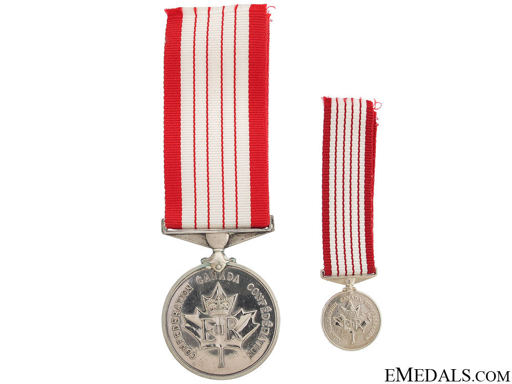 the_canadian_centennial_medal1967_the_canadian_cen_51d45b0ad7488