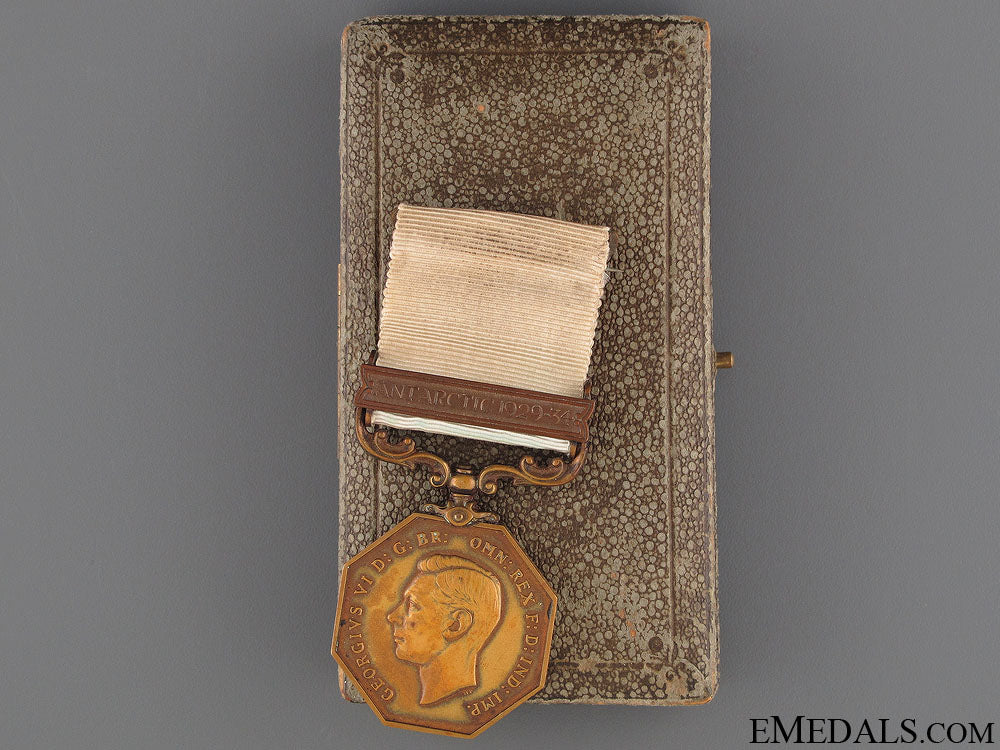 the_discovery_investigations_polar_medal_the_discovery_in_52051700e53d4