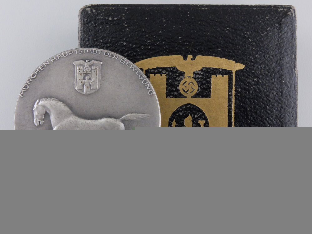 a1936_german_race_in_munich_medal_with_case_the_german_race__55a3c92e94086