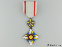 The Order Of The Auspicious Clouds; Sixth Class
