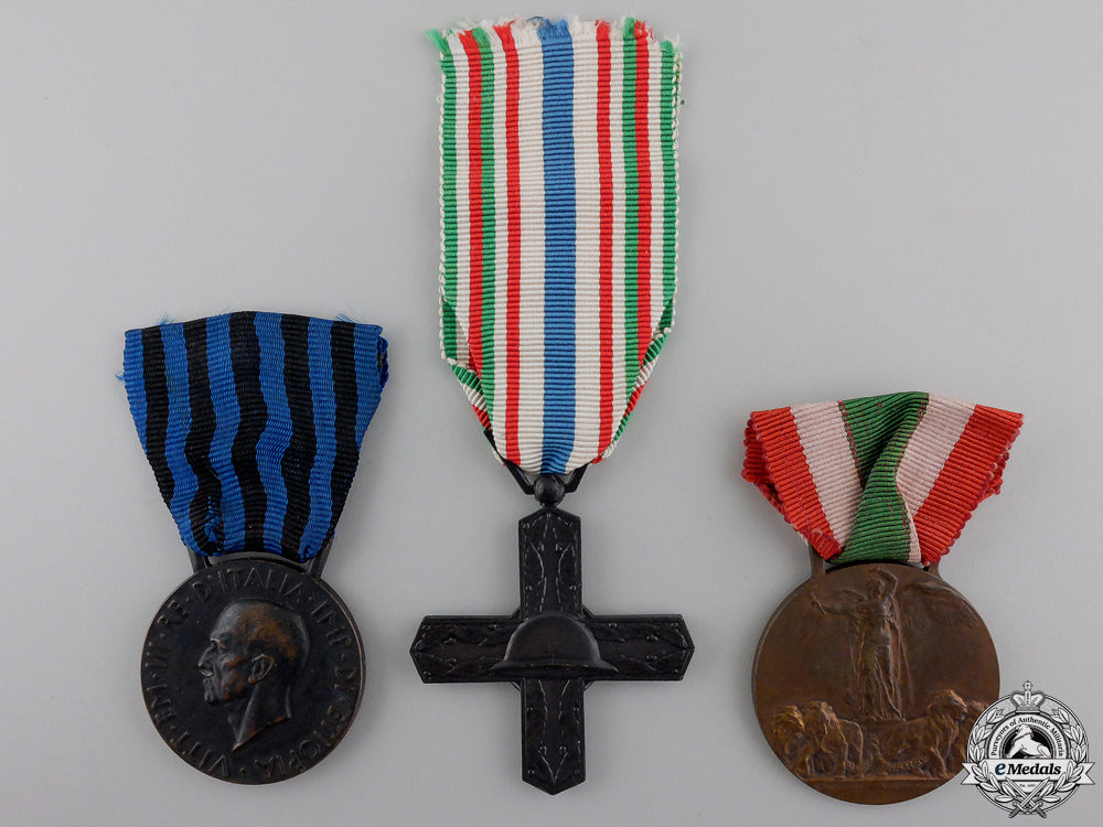 three_italian_medals_and_awards_three_italian_me_55439a2f6bfc9