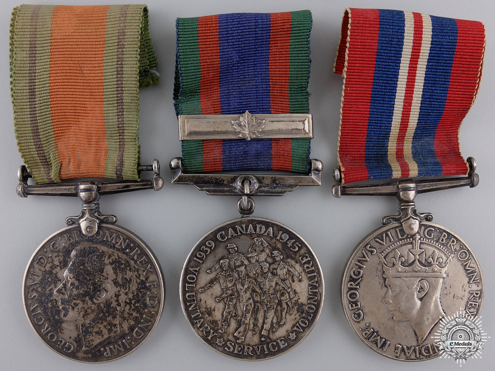 three_second_war_canadian_service_medals_three_second_war_54e77fa1dc9a8
